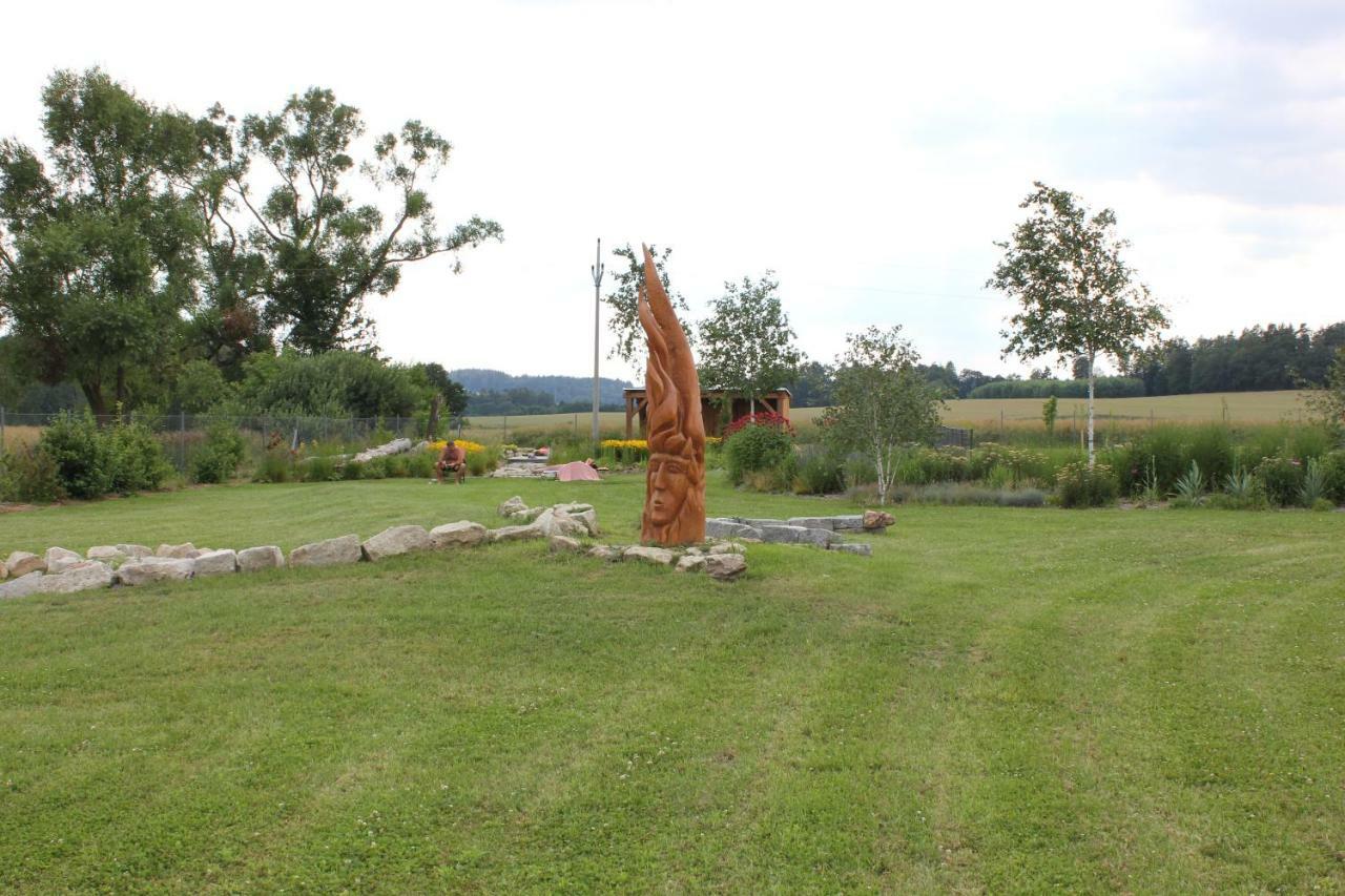 Penzion Na Samotach Appartement Jindřichův Hradec Buitenkant foto