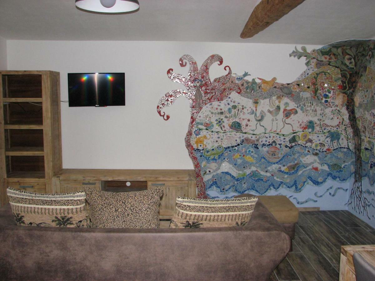 Penzion Na Samotach Appartement Jindřichův Hradec Buitenkant foto