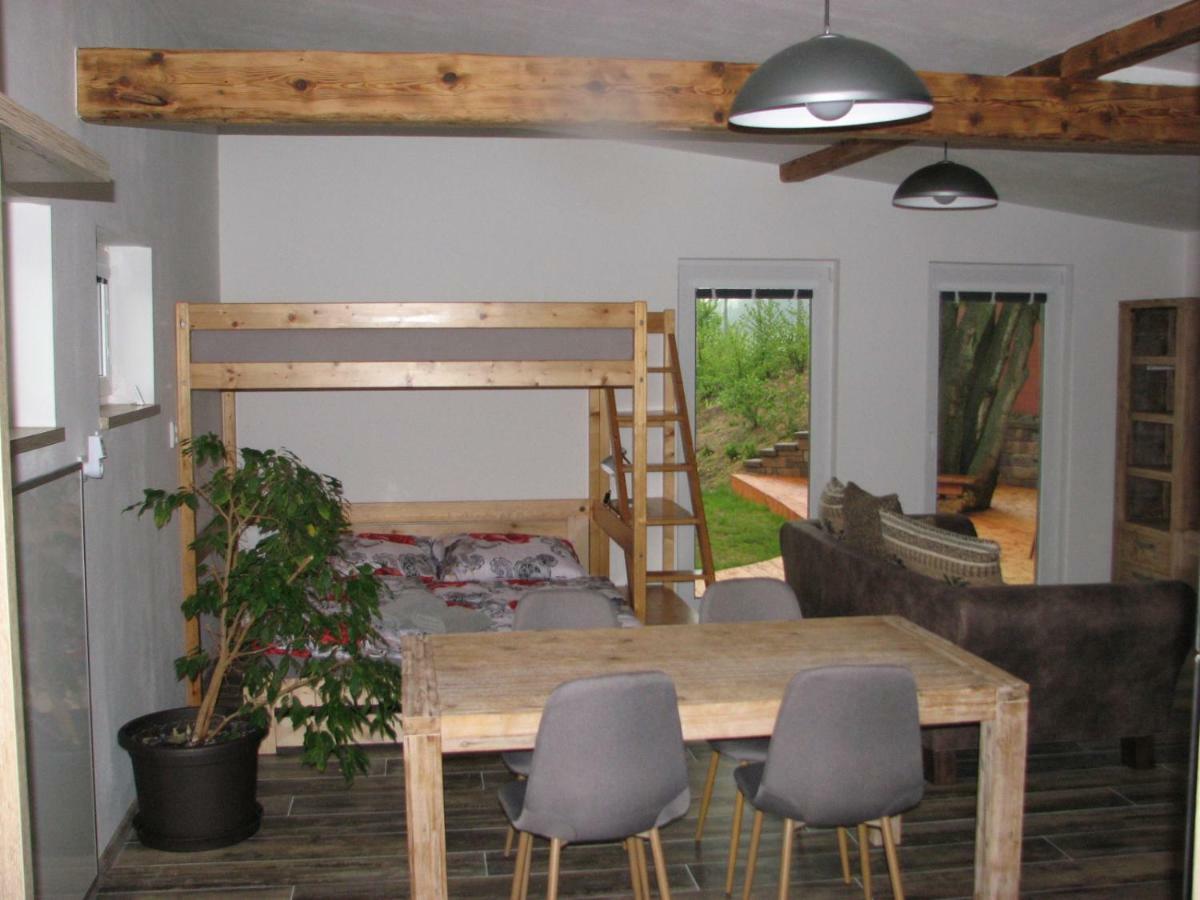 Penzion Na Samotach Appartement Jindřichův Hradec Buitenkant foto